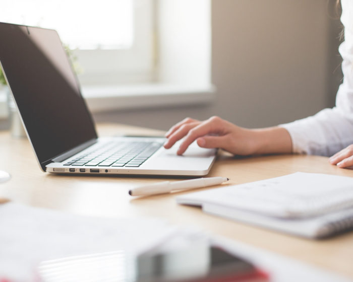How to launch a business without losing everything thumbnail
